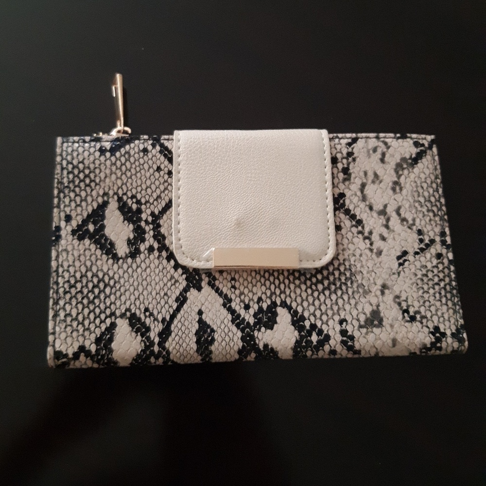 Charlotte russe Wallet